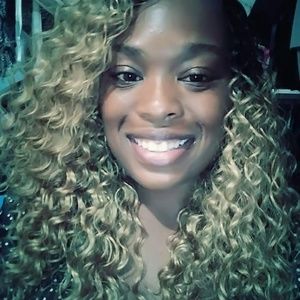 Meet your Posher, Simetria